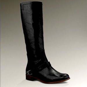 Condition: Excellent Used| Size: 9 | UGG® WOMEN'S CHANNING II BOOTS